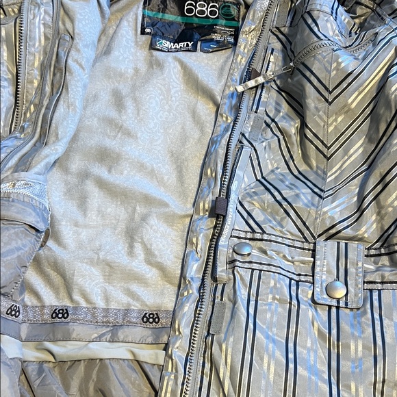 686 Snowboard Ski Jacket Women's Size M Mulitpocket Striped - Picture 9 of 16